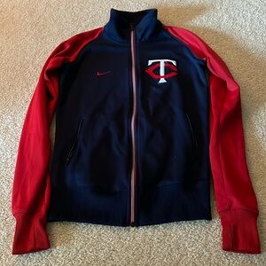 NIKE women’s Small zip up Minnesota twins